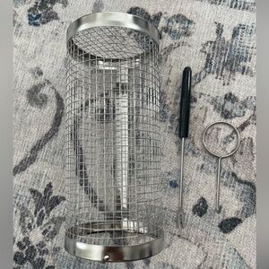 Grilling baskets - set of 2 - new and unused